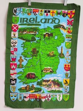 Vintage Ireland Map Souvenir Tea Towel Wall Hanging  Artwork 17"X27"